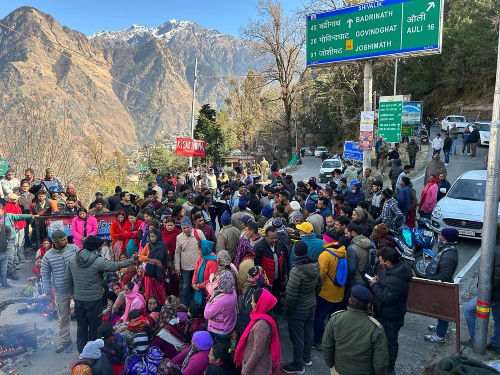 joshimath-sinking-residents-protest-1-16729641314x3