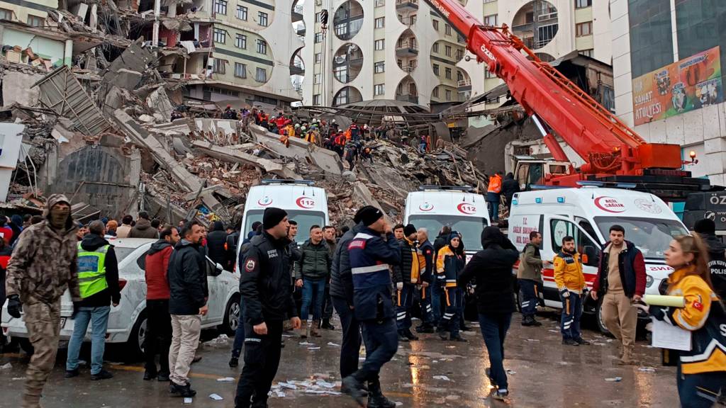 A 7.5 magnitude Earthquake strikes Turkey just one day after the ‘Most Powerful’ Quake kills 1,200 people in Syria 