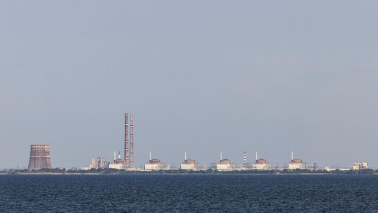After a Russian strike, Ukraine’s nuclear power plant is without power