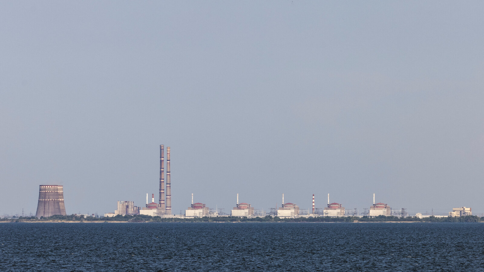 After a Russian strike, Ukraine’s nuclear power plant is without power
