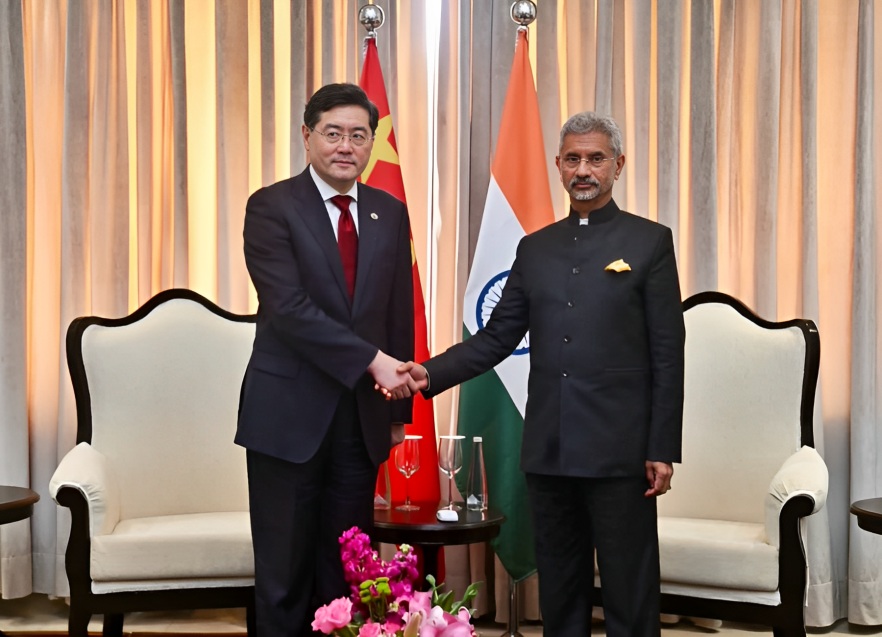 China asks India to “put border in proper place in relations” and talks about resuming flights