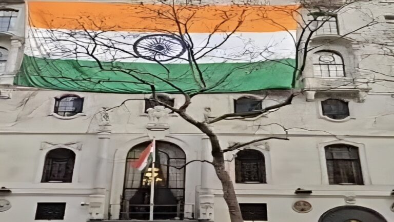 <strong>India’s Epic Tricolor Retaliation Against Khalistani Supporters In London</strong>