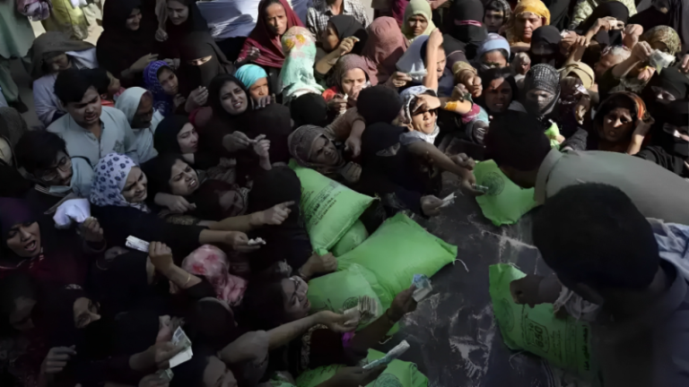 In Pakistan, 11 women and children died in a stampede at a Ramadan food distribution center. Video