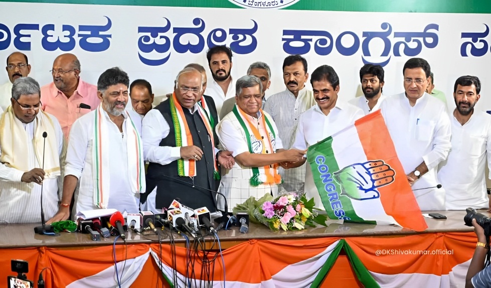 Ex-Karnataka Chief Minister Jagadish Shettar joined the Congress just one day after leaving the BJP