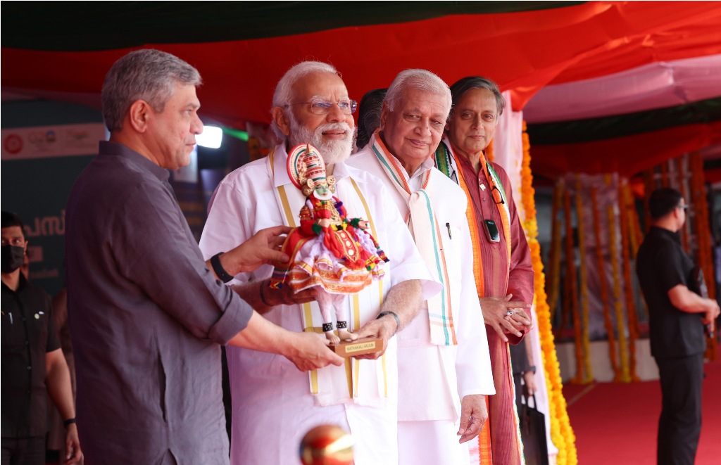 PM Narendra Modi dedicates over Rs 3,200 billion for projects in Kerala