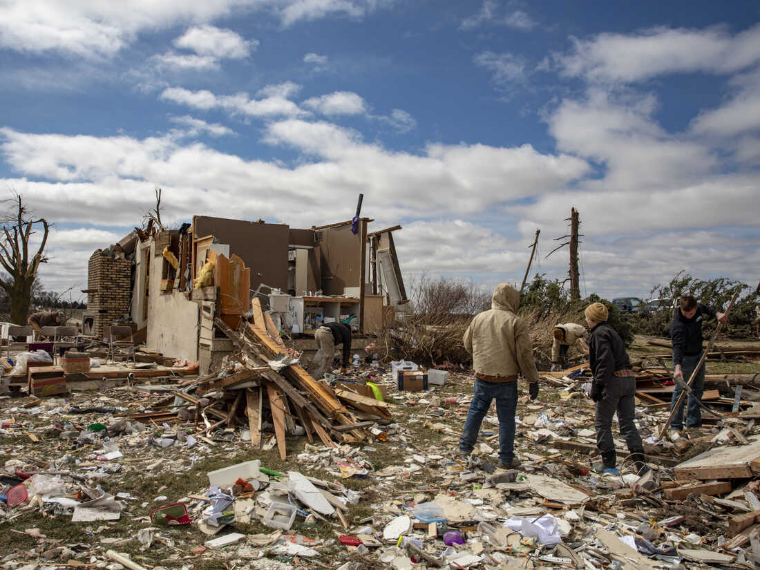 Massive tornadoes in the southern and midwestern United States killed at least 32 people