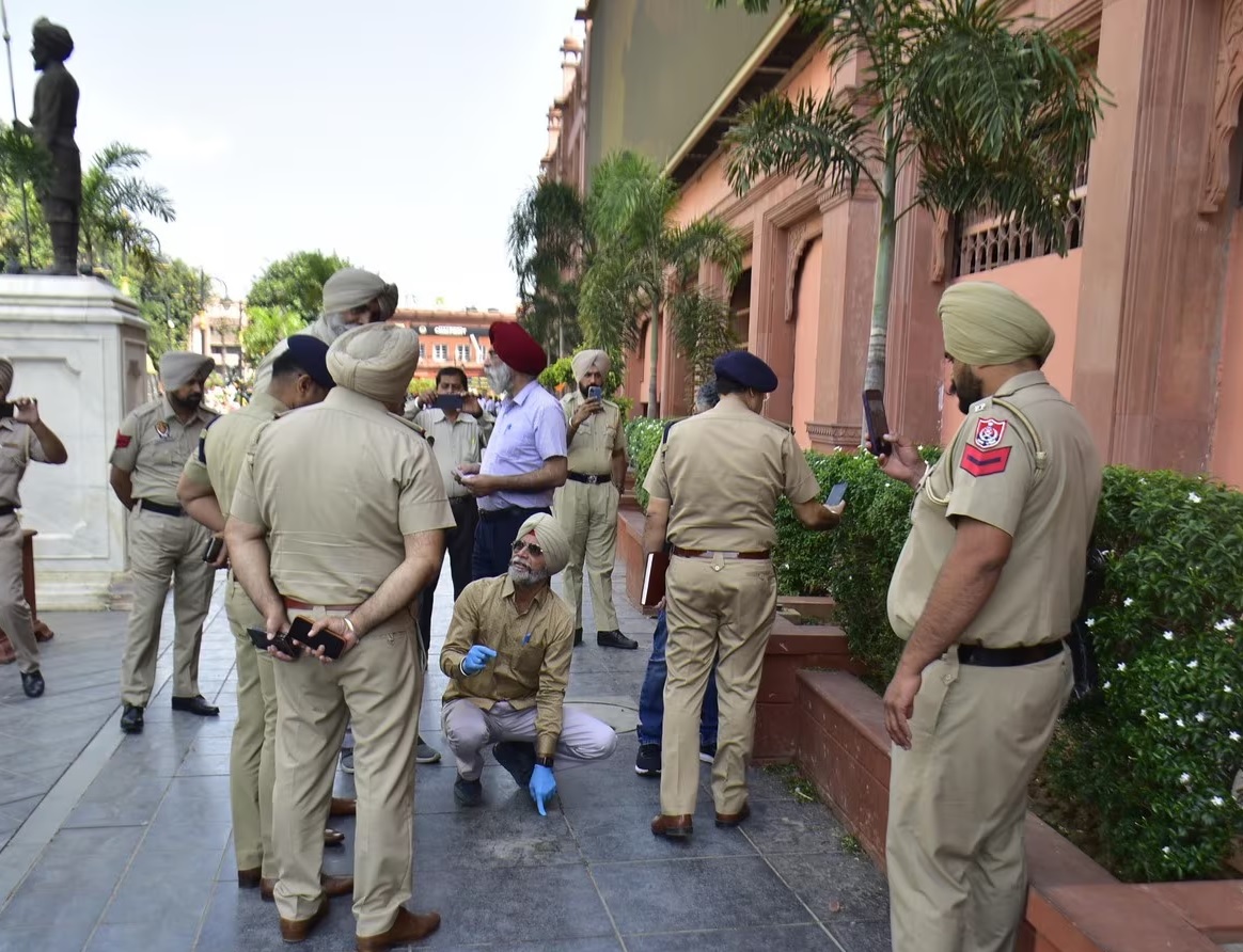 Second explosion in 30 hours close to Golden Temple; Punjab DGP says investigating all possibilities