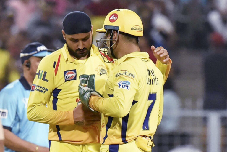 ms-dhoni-harbhajan-singh-ipl-1584521973