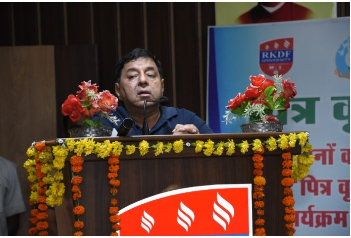 Dr Sunil Kapoor Bhopal RKDF